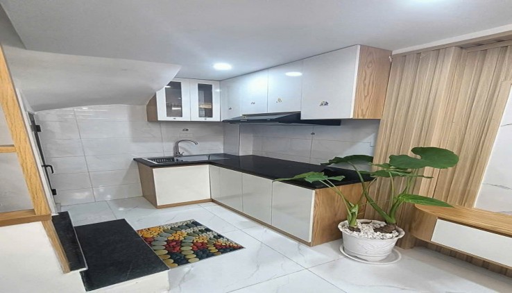 Cực hiếm bán nhà riêng mới đẹp Phố Hồng Mai 5 tầng x 30m2, 4.2 tỷ - 30m ra mặt phố